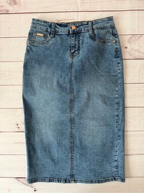 Esteez Light Blue Denim Skirt Size 0 Church| Office | Casual | Vacation